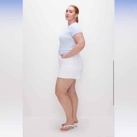 Good American Good 90’s Short Size 22 - Picture 3 of 8